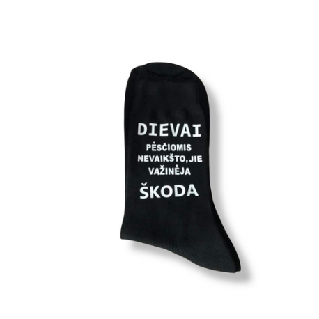 DIEVAI PĖSČIOMIS NEVAIKŠTO, JIE VAŽINĖJA ŠKODA